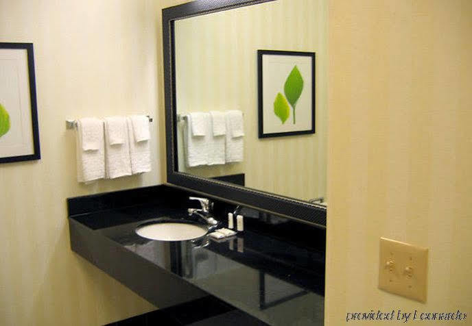Fairfield Inn And Suites By Marriott Tampa North Temple Terrace Εξωτερικό φωτογραφία